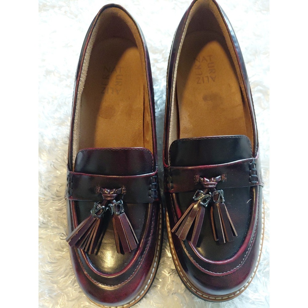 Naturalizer womens Sz 9.5 Brown Patent Leather loafer tassels slip-on platforms